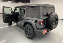 Загрузить изображение в средство просмотра галереи, 2018 Jeep Wrangler Unlimited